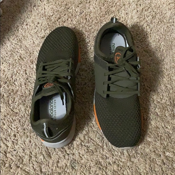 New balance (Two four seven) - Picture 2 of 3